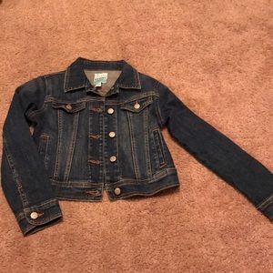 Girls Old navy jean jacket size 6/7 like new